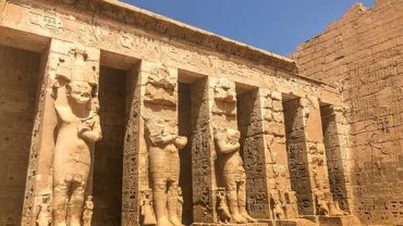 Madinet Habu temple