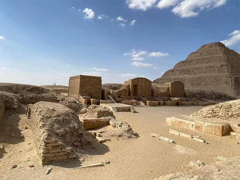 Excursion aux pyramides de Dahchour Saqqarah et Memphis