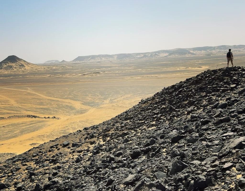 Bahariya Oasis Safari, White Desert & Black Desert 4 days 3 nights.